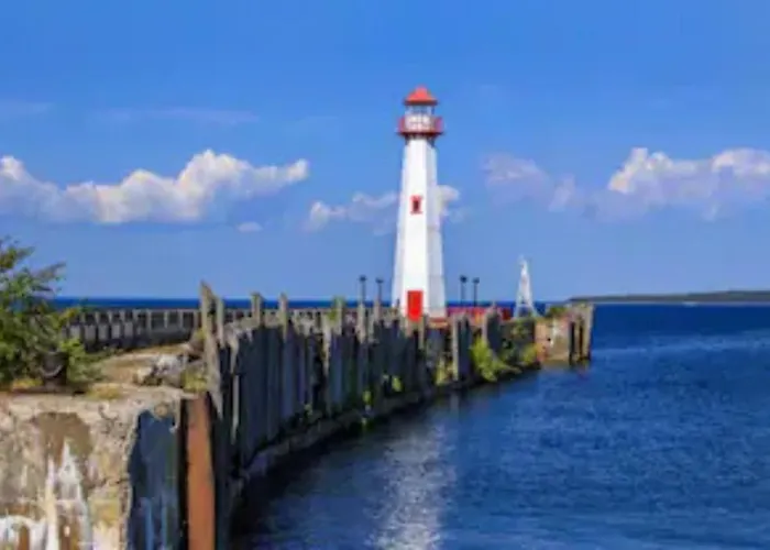 3-Min Walk Ferry, Free Wi-Fi,Free Spacious Parking